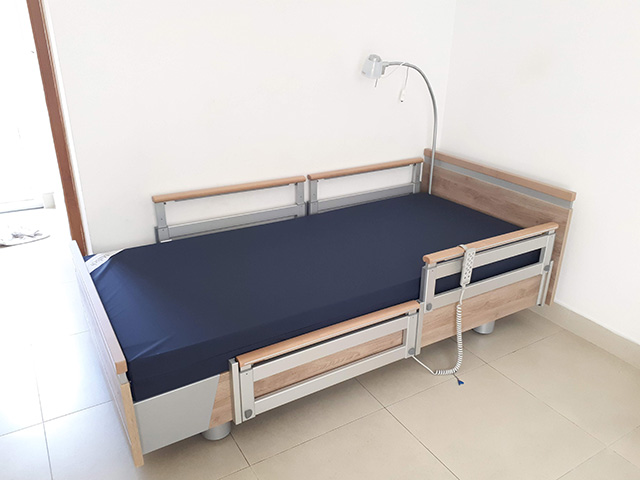 GIƯỜNG ĐIỀU DƯỠNG GIA ĐÌNH AURA CAO CẤP